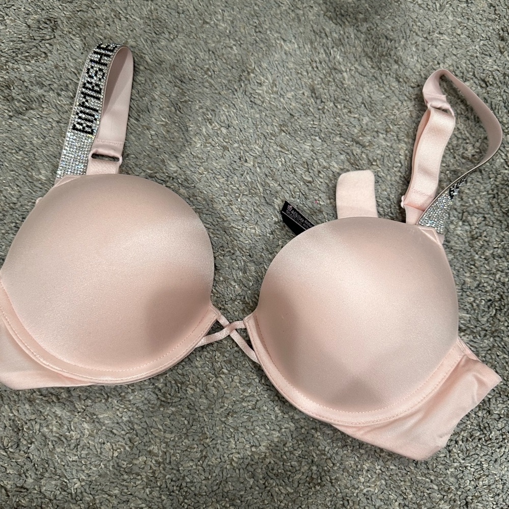 Victoria’s Secret Bombshell push-up bra